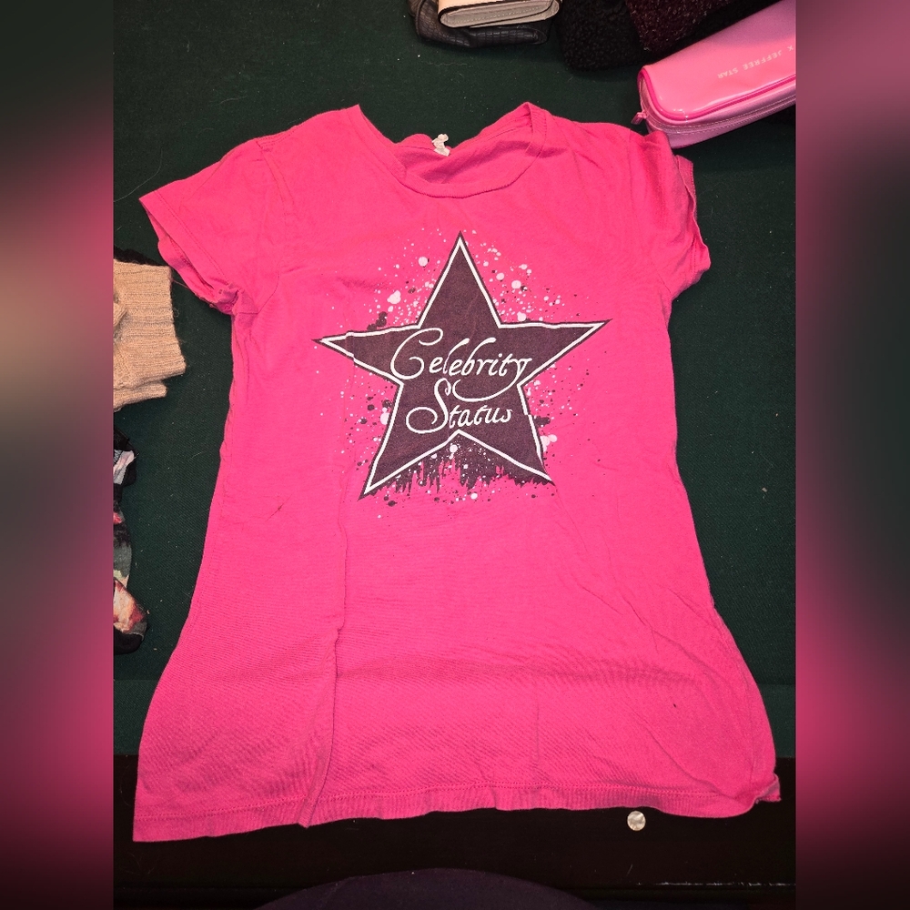 Mariana's Trench celebrity status band tee from 2009